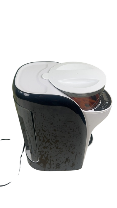 Shop Baby Brezza Formula Pro Advanced Baby Formula Dispenser, White on Black at GoodBuy Gear