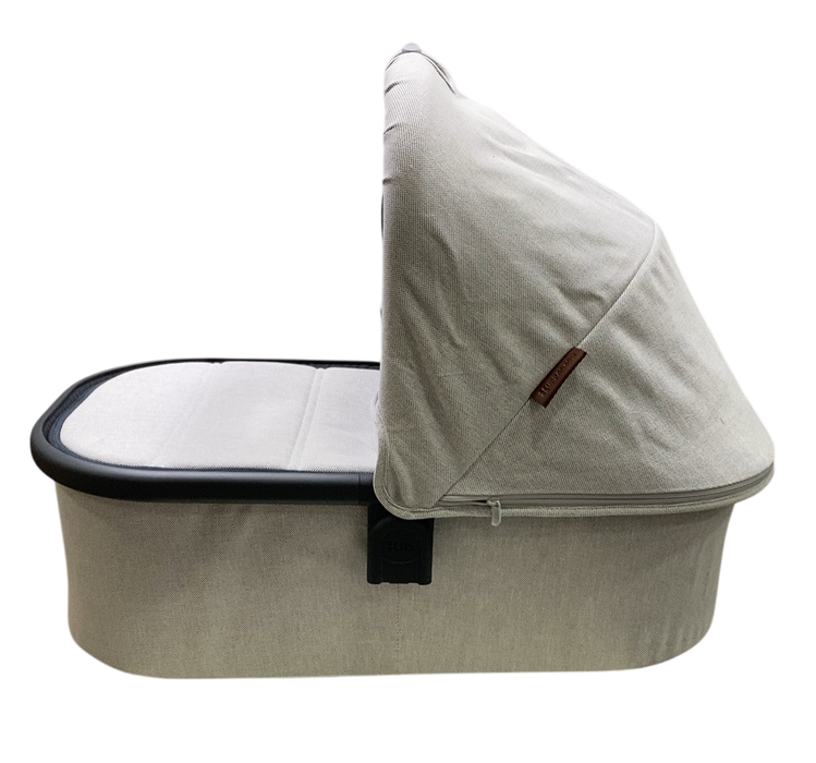 Shop UPPAbaby V2 Bassinet, Anthony (White & Grey Chenille) at GoodBuy Gear
