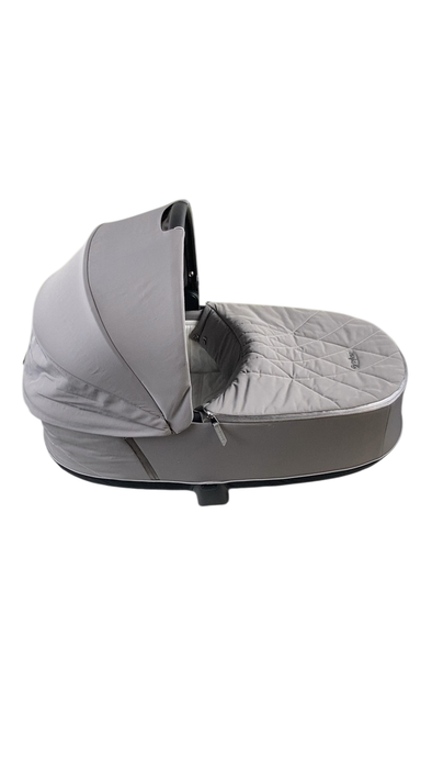 Shop Cybex PRIAM Lux Carry Cot, Soho Grey at GoodBuy Gear