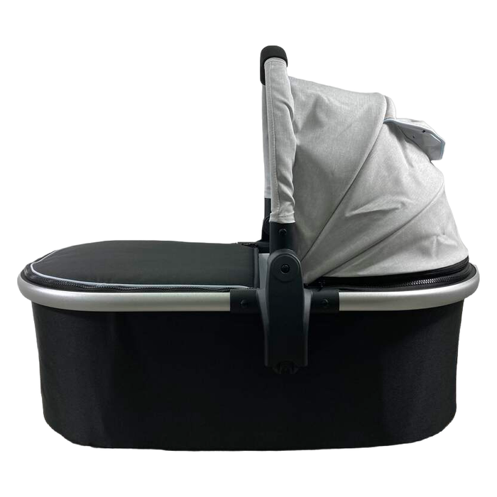 Shop Mockingbird Bassinet, Light Grey, Pre-2026 at GoodBuy Gear