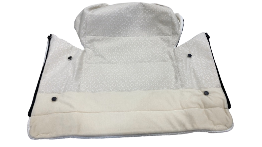 Shop Stokke YOYO 0+ Newborn Pack, Bonpoint Beige at GoodBuy Gear