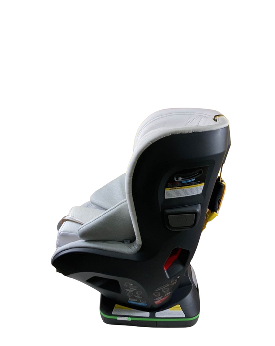 Shop UPPAbaby KNOX Convertible Car Seat, 2022, Bryce White at GoodBuy Gear