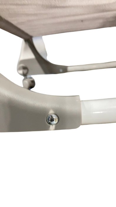 Shop Simmons Kids Shooting Star Rocking Bassinet With Airflow Mesh at GoodBuy Gear