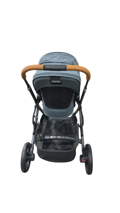 Shop UPPAbaby Vista V3 Stroller, 2025, Dillan (Stone Blue/Carbon Frame) at GoodBuy Gear