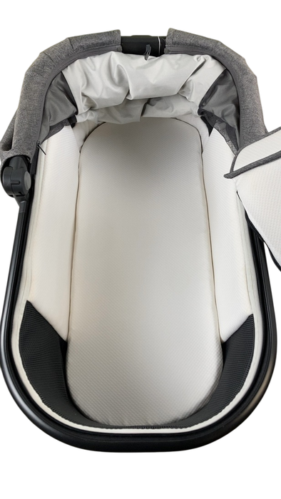 Shop UPPAbaby Bassinet V3, Greyson (Charcoal Mélange) at GoodBuy Gear