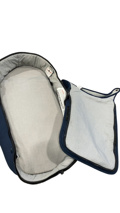 Shop Joolz Geo Carrycot, Navy at GoodBuy Gear