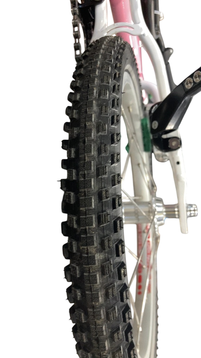 Shop Woom GO 3 Bike "16, Base Model, Powder Pink at GoodBuy Gear
