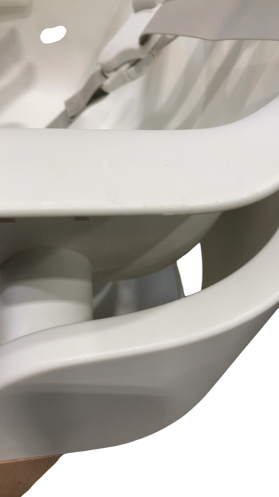 Shop Mockingbird High Chair, 2.0, Natural Beech, White at GoodBuy Gear