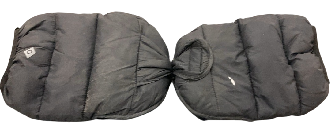 Shop Colugo Cozy Mittens, Black at GoodBuy Gear