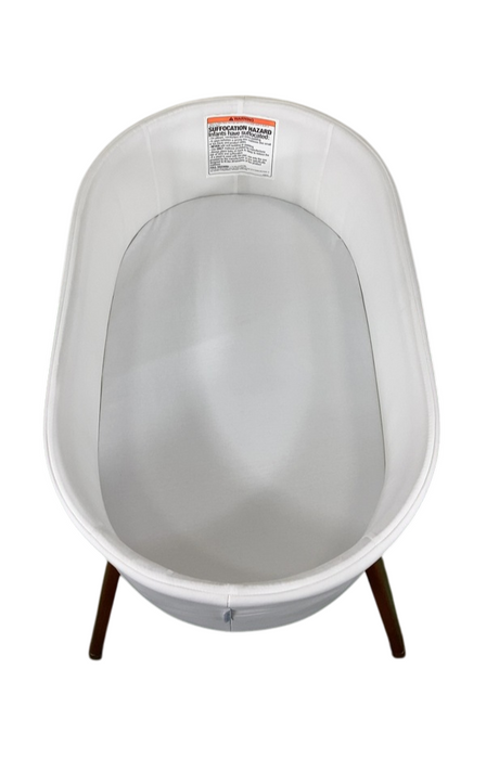 Shop Delta Children Aero Bassinet at GoodBuy Gear