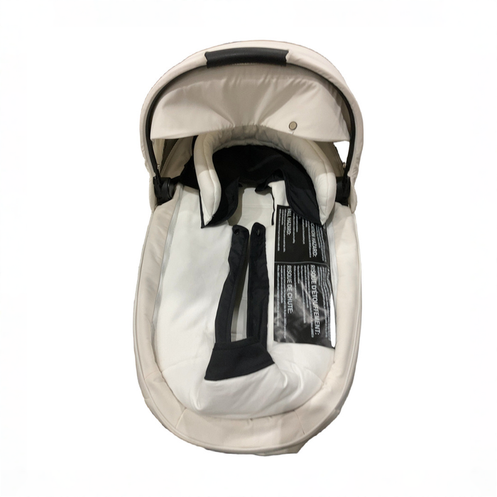 Shop Cybex PRIAM Lux Carry Cot, Off White at GoodBuy Gear
