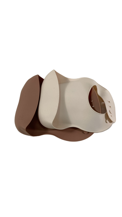Shop AEIOU Bib 2-Pack, Clay/Oat Milk at GoodBuy Gear