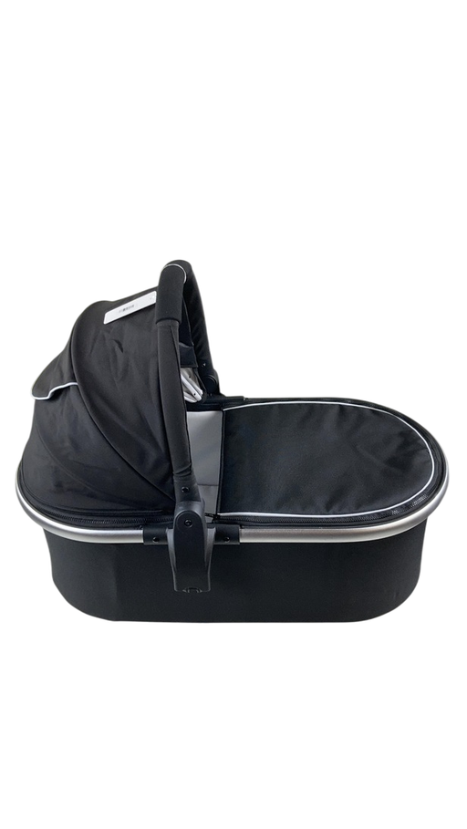 Shop Mockingbird Bassinet, Black at GoodBuy Gear