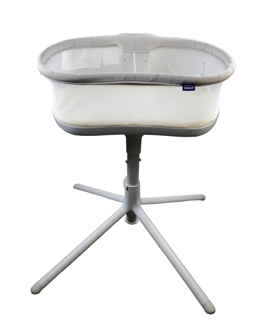 used Halo Bassinest Swivel Sleeper 3.0, Grey