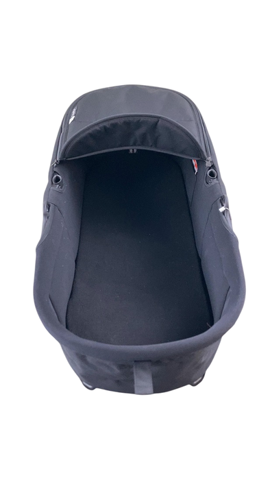 Shop Bugaboo Dragonfly Bassinet, Midnight Black at GoodBuy Gear