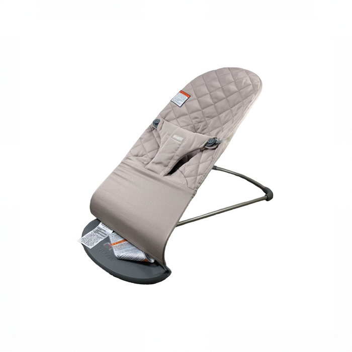 Shop BabyBjorn Bouncer Bliss, Dark Gray Frame, Sand Gray Cotton Classic Quilt at GoodBuy Gear