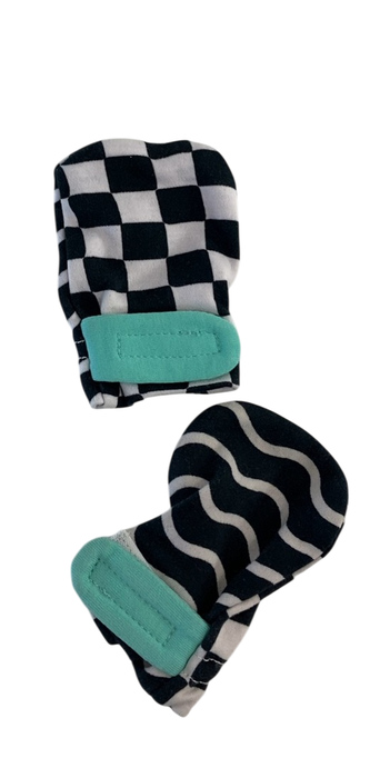 Shop Lovevery The Looker Play Kit at GoodBuy Gear