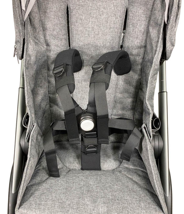 Shop Bugaboo Dragonfly Bassinet and Seat Stroller, 2023, Graphite, Grey Melange, Grey Melange at GoodBuy Gear