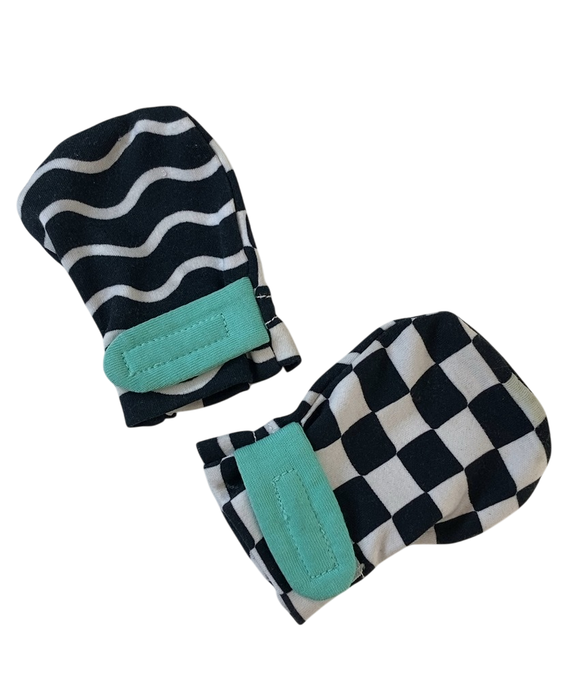 Shop Lovevery The Looker Play Kit at GoodBuy Gear