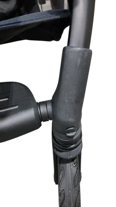 Shop Zoe The Tour Stroller, 2025, Black, V2 at GoodBuy Gear