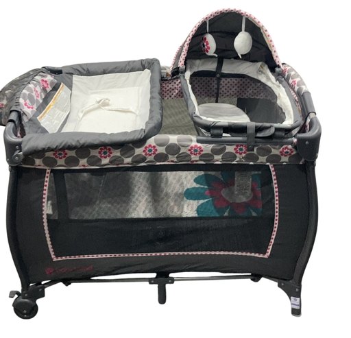 Shop Baby Trend Lil Snooze Deluxe II Nursery Center, Daisy Dots at GoodBuy Gear