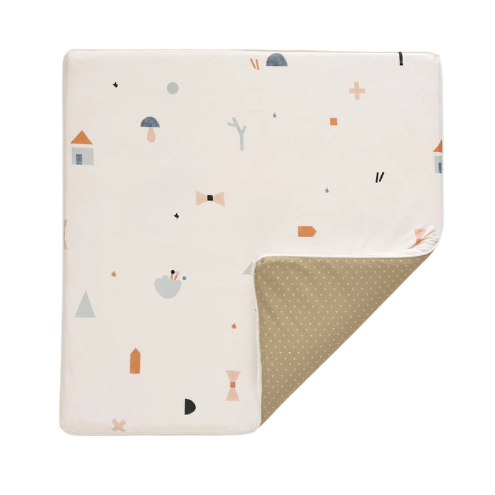 Shop Piccalio Play Mat, Dreamy Off White/Dots Lion at GoodBuy Gear