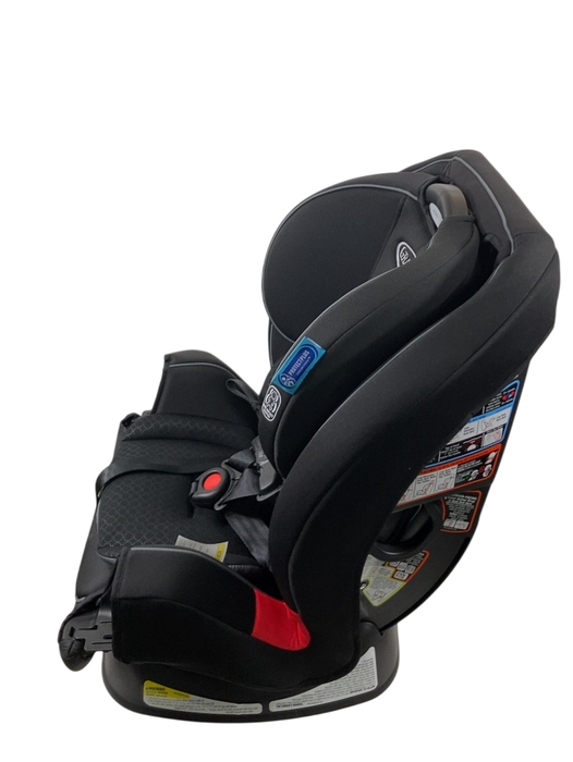 Shop Graco TrioGrow SnugLock 3-in-1 Car Seat, 2023, Leland at GoodBuy Gear
