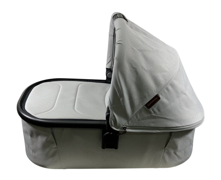 Shop UPPAbaby Bassinet V3, Savannah (Pearl Gray Jacquard) at GoodBuy Gear