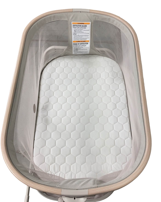 Shop Maxi-Cosi Iora Bedside Bassinet, Horizon Sand at GoodBuy Gear