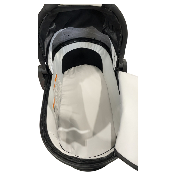 Shop Mockingbird Bassinet, 2026+, Black at GoodBuy Gear