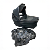 Shop Silver Cross Reef 2 Bassinet, Espresso at GoodBuy Gear