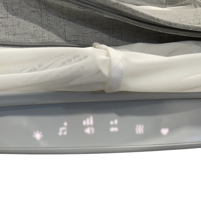 Shop Halo BassiNest Connected Swivel Sleeper 3.0, White/Grey at GoodBuy Gear