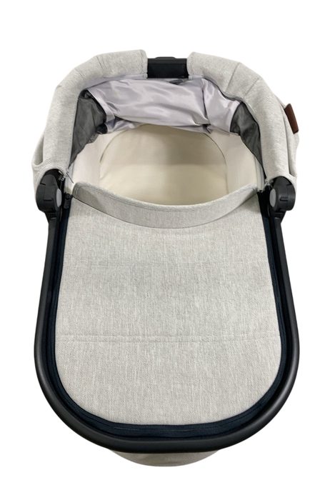 Shop UPPAbaby V2 Bassinet, Anthony (White & Grey Chenille) at GoodBuy Gear