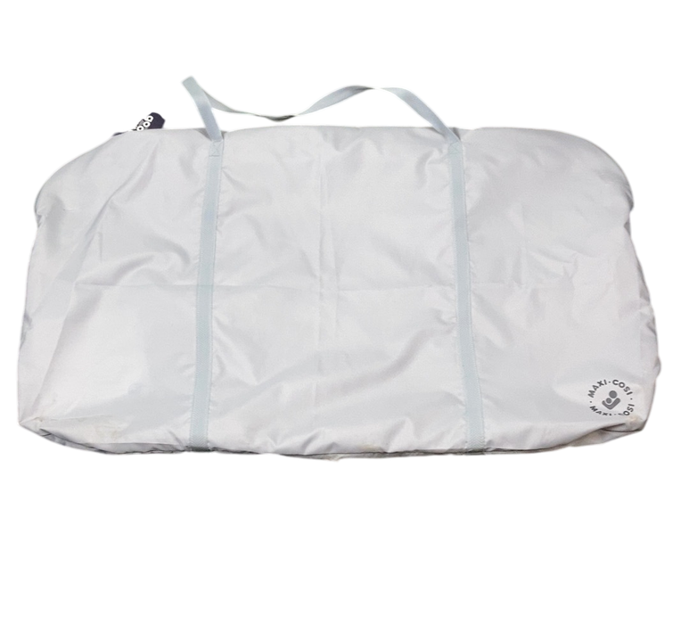 Shop Maxi-Cosi Iora Bedside Bassinet, Classic Slate at GoodBuy Gear