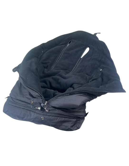 Shop MacLaren Expandable Footmuff, Black at GoodBuy Gear