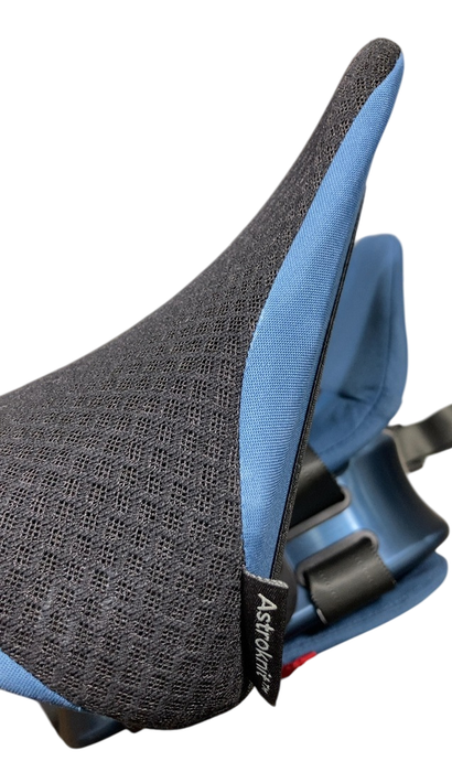 Shop WAYB Pico Portable Car Seat, 2022, Midnight Sky at GoodBuy Gear