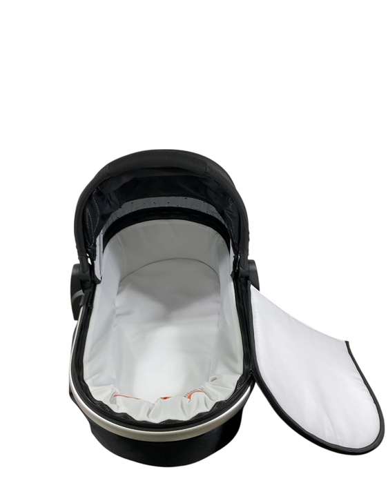 Shop Mockingbird Bassinet 2.0, Black at GoodBuy Gear
