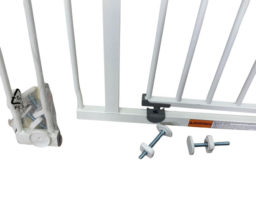 Shop Dreambaby Liberty Gate (with 1 Extension) at GoodBuy Gear