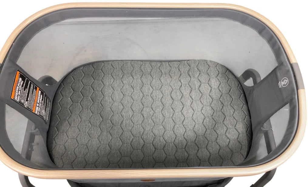 Maxi-Cosi Iora Bedside Bassinet, Classic Graphite