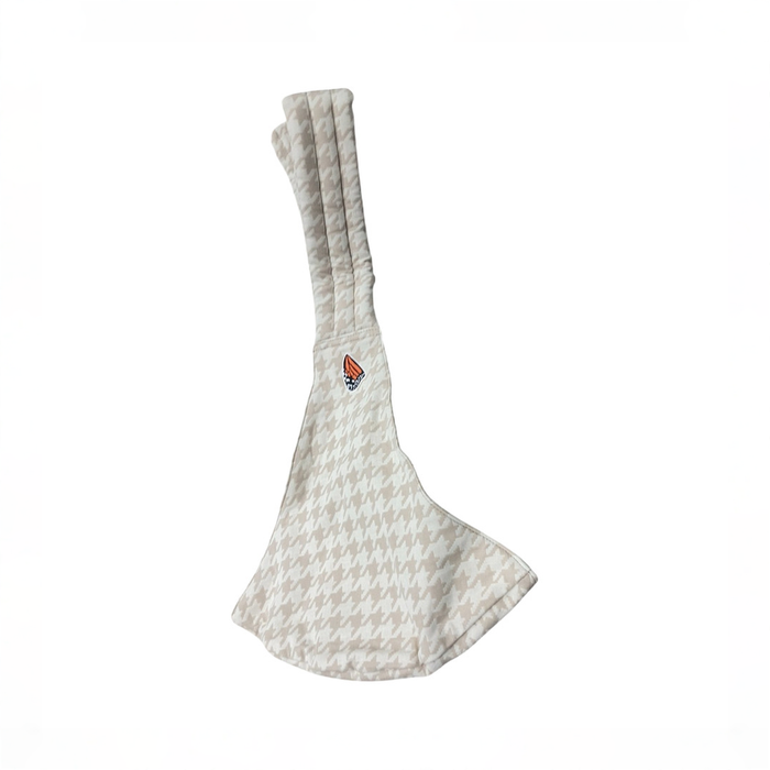 Shop Mabē The Monarch Toddler Sling, Houndstooth at GoodBuy Gear