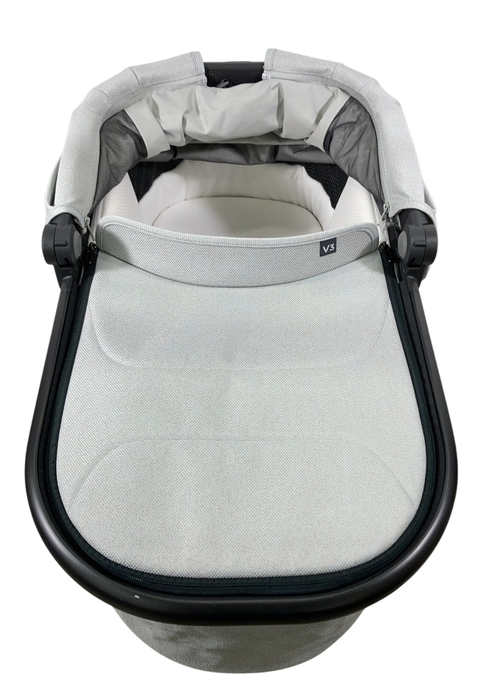Shop UPPAbaby Bassinet V3, Savannah (Pearl Gray Jacquard) at GoodBuy Gear