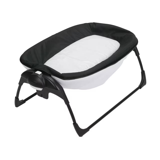 Graco Pack 'n Play Portable Seat & Changer Playard, Studio