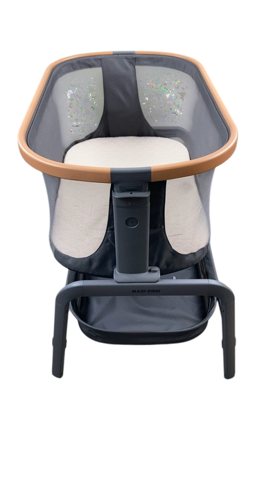 Shop Maxi-Cosi Iora Bedside Bassinet, Essential Graphite at GoodBuy Gear