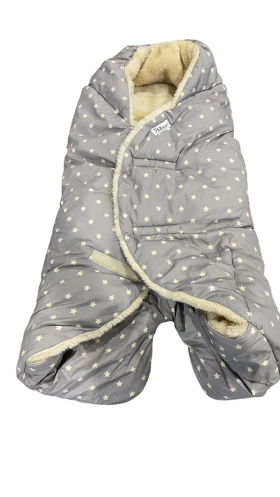 Shop 7 A.M. Enfant Nido, Grey Stars, Small (0-6 Months) at GoodBuy Gear