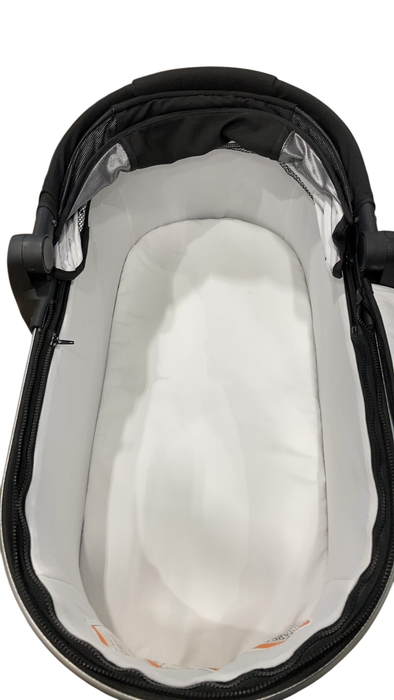 Shop Mockingbird Bassinet 2.0, Black at GoodBuy Gear