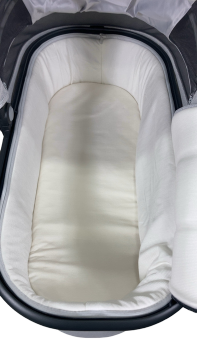 Shop UPPAbaby V2 Bassinet, Anthony (White & Grey Chenille) at GoodBuy Gear