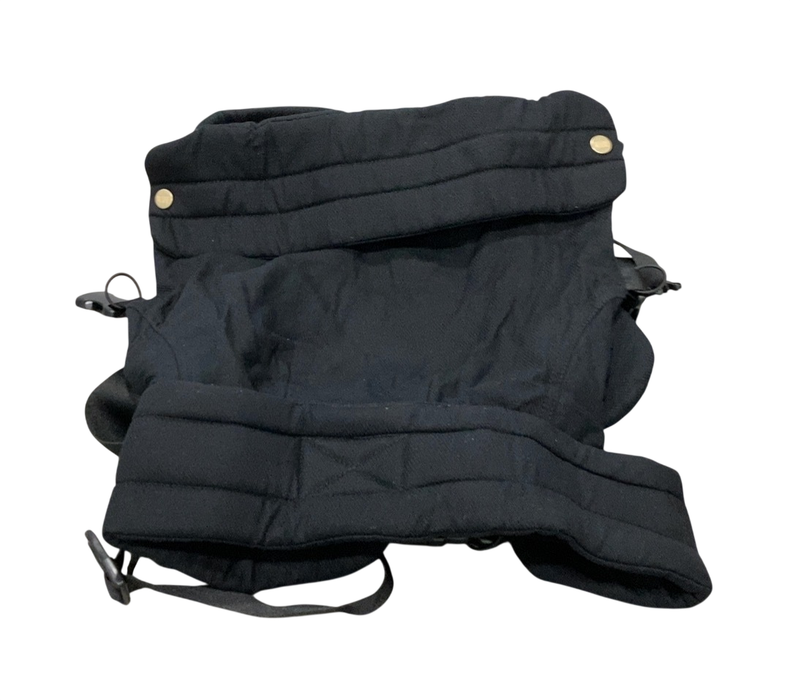 Shop Mabē The Monarch Carrier, Ebony at GoodBuy Gear