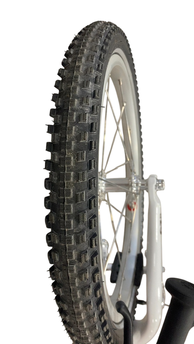 Shop Woom GO 3 Bike "16, Base Model, Powder Pink at GoodBuy Gear
