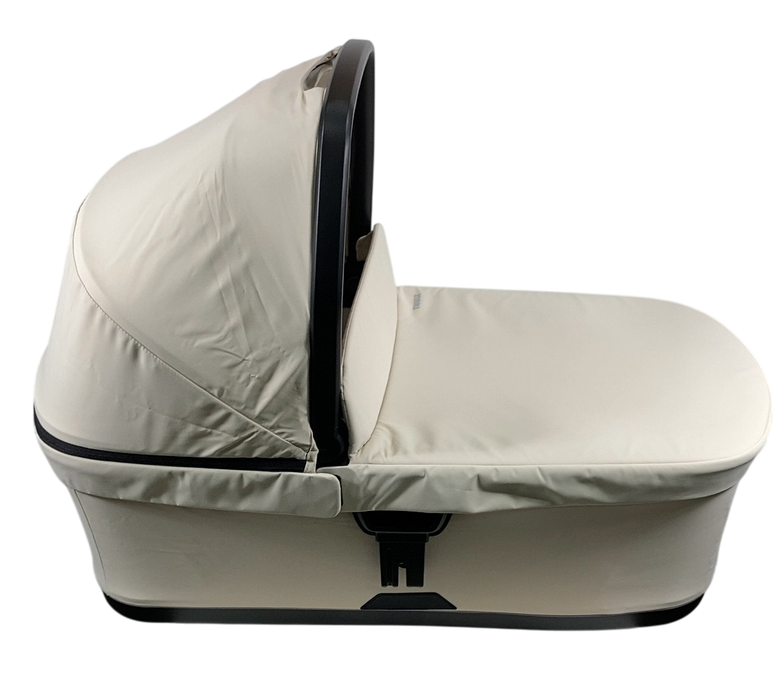 Shop Thule Urban Glide Bassinet, 2023, Soft Beige at GoodBuy Gear