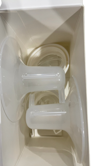 Shop Tommee Tippee Made For Me Wearable Breast Pump, Double, White at GoodBuy Gear